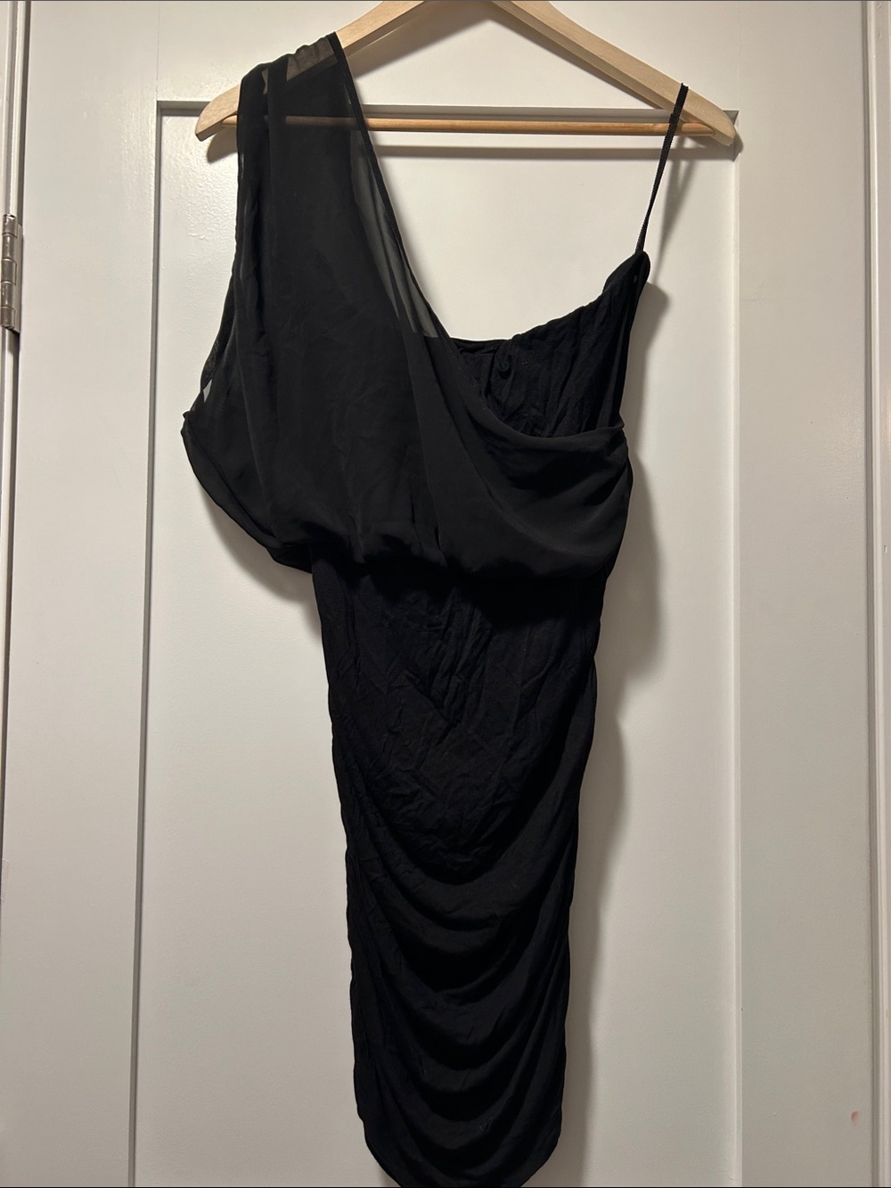 Misope Black One-Shoulder Draped Evening Dress - Picture 3 of 4